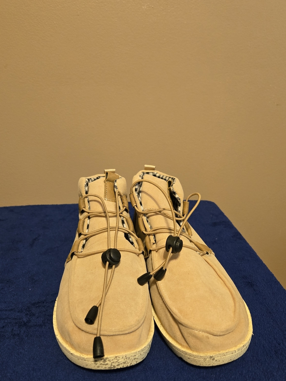 Tan Lace-Up Women's Boots Size 8